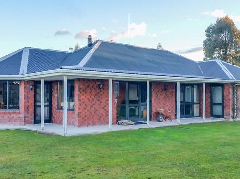 196 Brasell Road, Hadlow