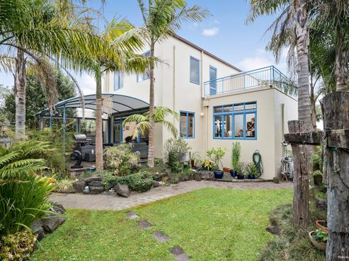 36 Danica Esplanade, Te Atatu Peninsula
