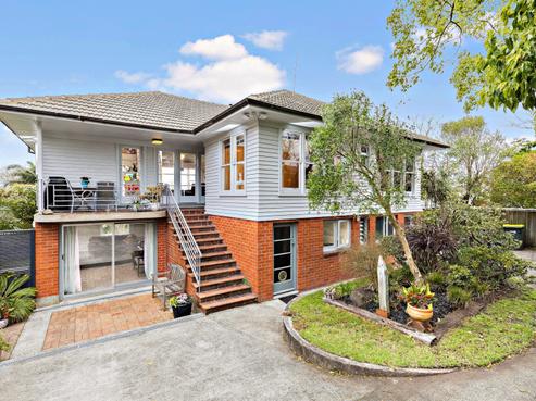 70 Lake Road, Narrow Neck