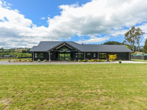 742C River Road, Otane