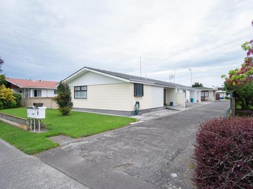 1/64 Gloucester Street, Greenmeadows