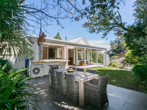 30 Lighthouse Road, Napier Hill