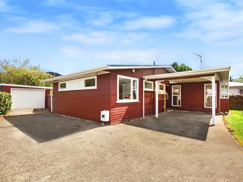 54 Longfellow Street, Trentham