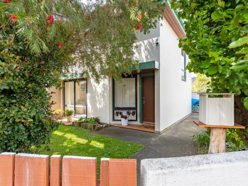 28 Mcbain Grove, Avalon