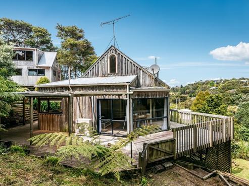3 Queens Drive, Oneroa