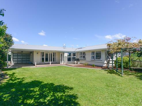 915 Ebbett Street, Raureka