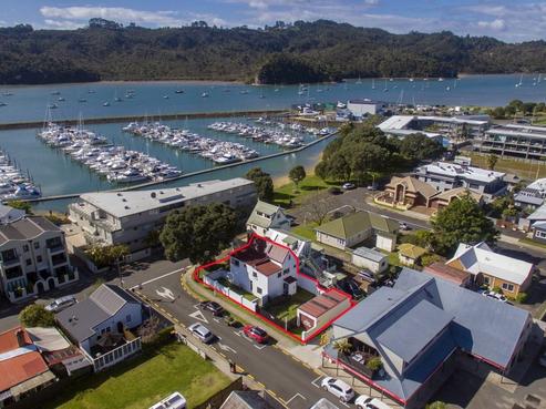 16 Victoria Street, Whitianga