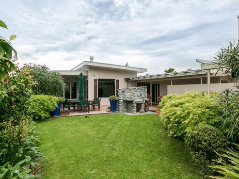 305 Church Road, Greenmeadows