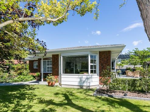 8 Shortland Place, Havelock North