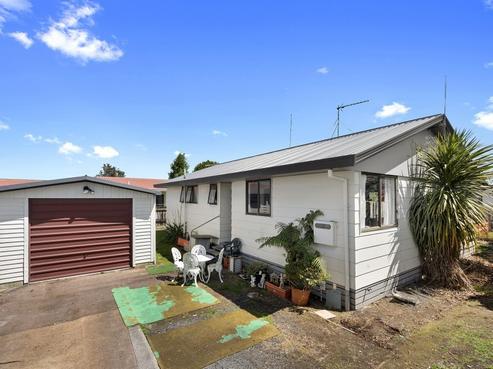 11 Gillett Lane, Enderley