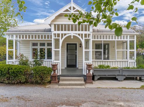 6 Mcmaster Street, Greytown