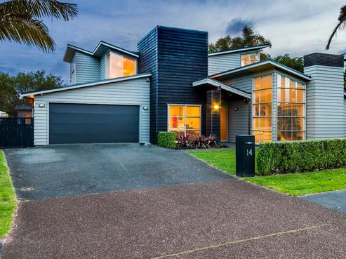 14 English Oak Drive, Schnapper Rock