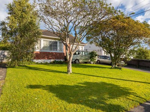 50 Compton Crescent, Taita