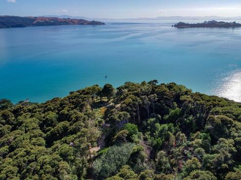 380 Cowes Bay Road, Waiheke Island