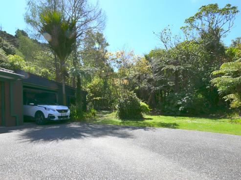 11B Huia Road, Titirangi