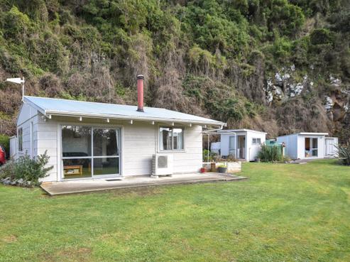 15 Mihiwaka Road, Purakaunui