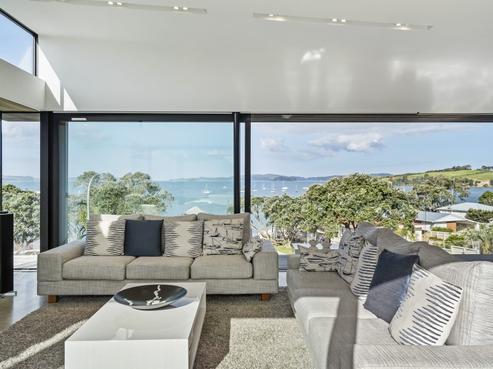 19 Gordon Craig Place, Algies Bay