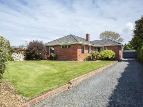 87 Trevors Road, Hampstead