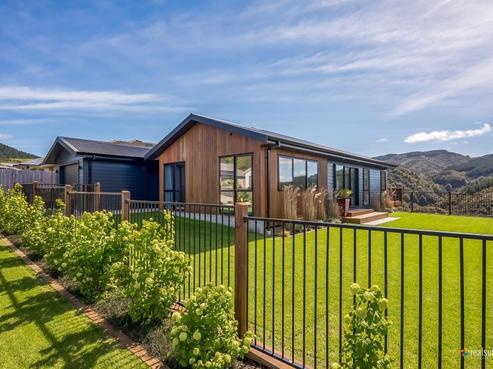 105 Kirton Drive, Riverstone Terraces