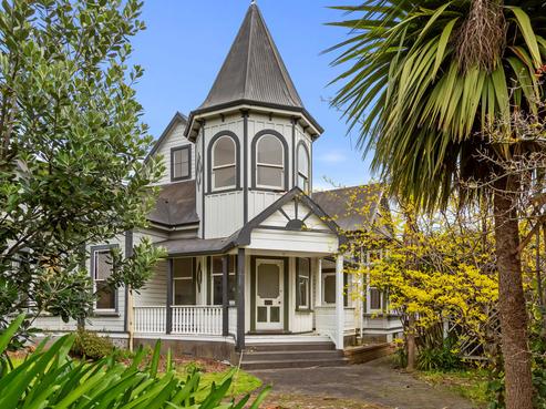 4 Brown Street, Strandon