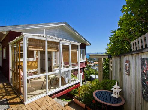 15 Korimako Road, Days Bay