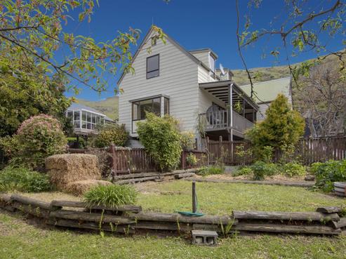 63 Flinders Road, Heathcote Valley
