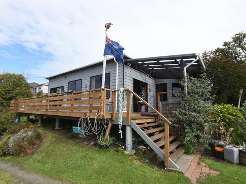 51 Walker Street, Bluff