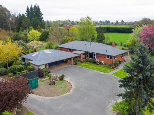 218 Racecourse Road, Allenton