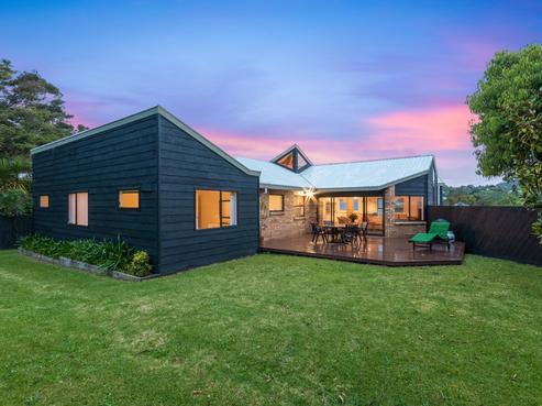 11 Atkinson Road, Titirangi