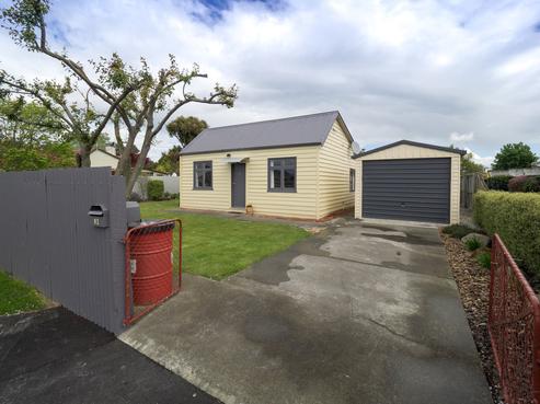 92 Beach Road, Hampstead