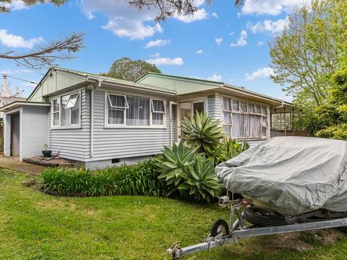 832 Whangaparaoa Road, Manly