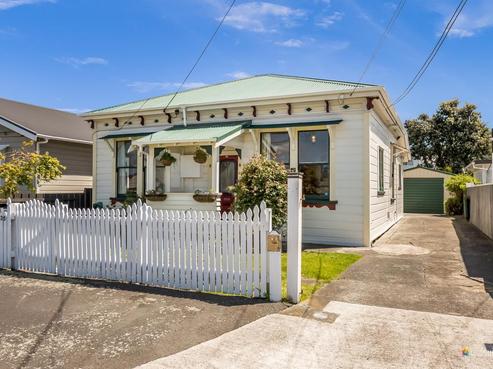25 Plunket Avenue, Petone