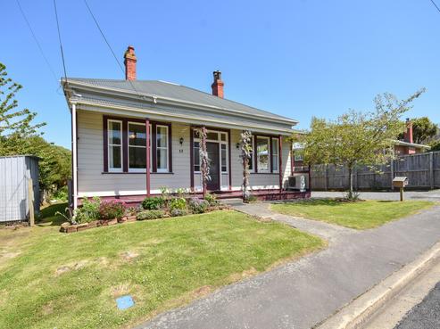 17 Mill Street, Sawyers Bay