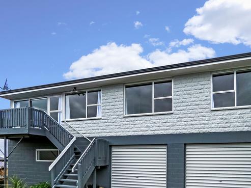 2/179 Soleares Avenue, Mount Pleasant