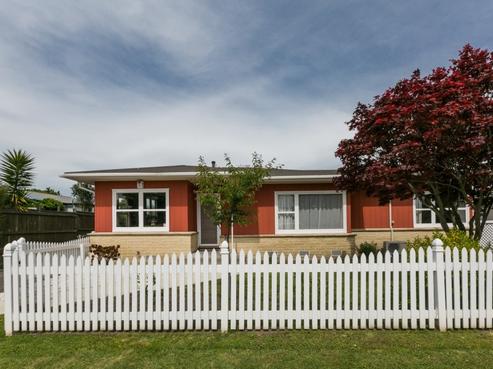 806 Oxford Street, Saint Leonards