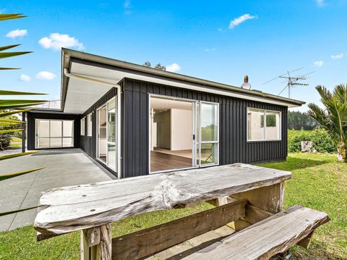 61 Govan Wilson Road, Whangaripo
