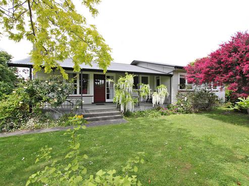 43 Merton Crescent, Pirimai