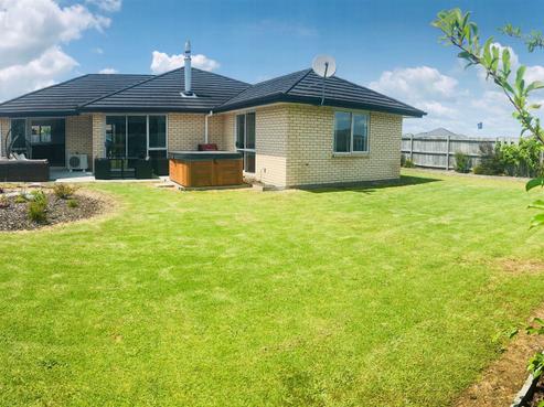 14 O'Farrell Drive, One Tree Point