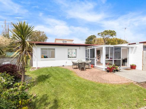 1/19 Hollyhock Place, Browns Bay