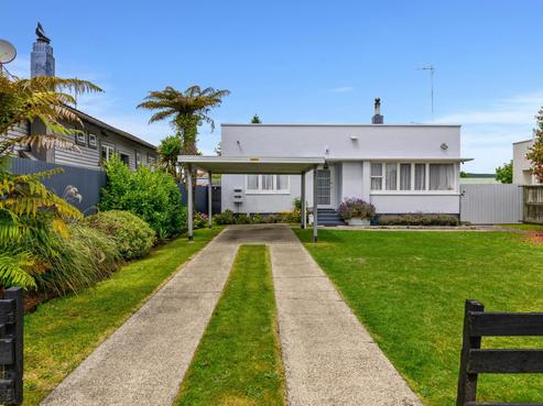 65 Wallace Crescent, Glenholme