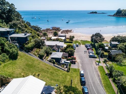 9 Miro Road, Palm Beach