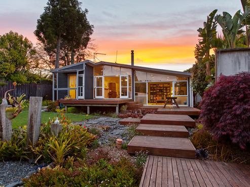 142 Atkinson Road, Titirangi