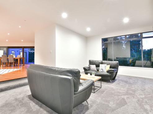 1453 East Coast Road, Redvale