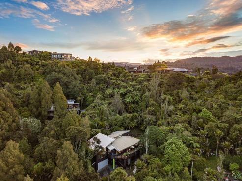 215 Shaw Road, Titirangi