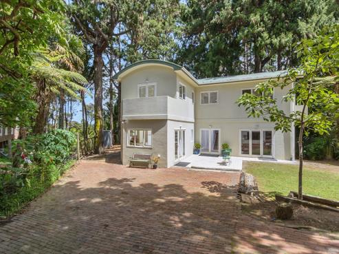 25 Ngaio Road, Titirangi