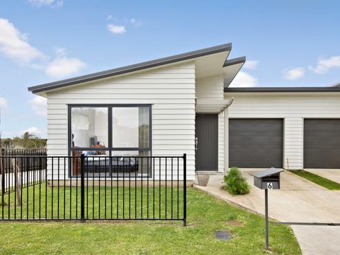 6 Totara Meadows Court, Wiri