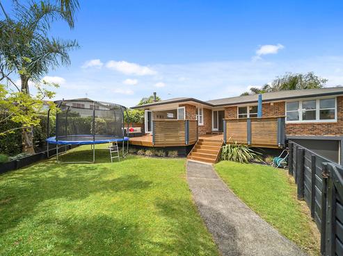 54 Bradbury Road, Botany Downs