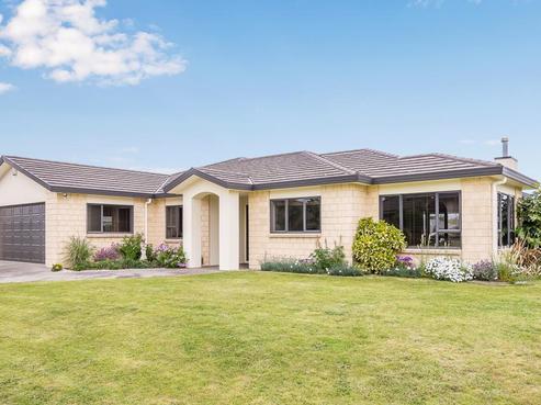 8 Monarch Place, Paraparaumu Beach