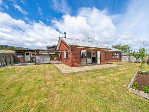 36 Shanly Street, Brown Owl