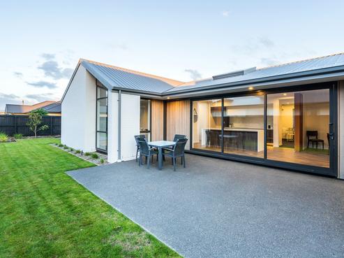 53 Vernon Drive, Lincoln